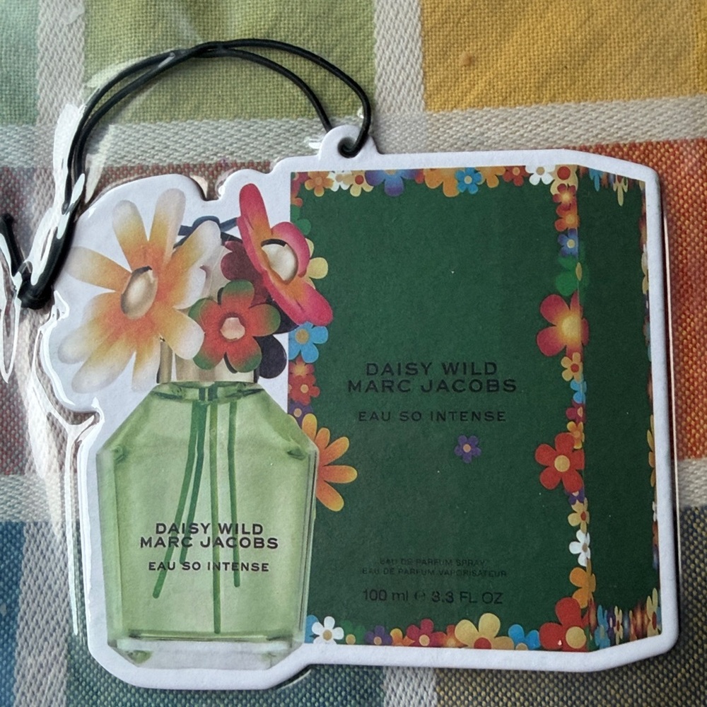 🌺 Marc Jacobs Daisy Wild Eau So Intense CAR FRESHENER AIR FRESHENER 🌺